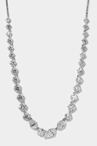 LUCIA FRONTAL V NECKLACE IN RHODIUM PLATING