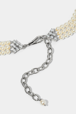 MADRID 4MM  PEARL CHOKER NECKLACE IN RHODIUM CLOSE UP OF CLASP DETAIL