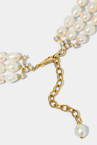 MADRID TRIPLE FRESHWATER PEARL CHOKER NECKLACE CLOSURE VIEW IN GOLD PLATING