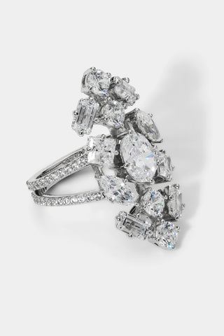 SIDE VIEW OF RIVIERA SHIELD RING IN RHODIUM PLATING.