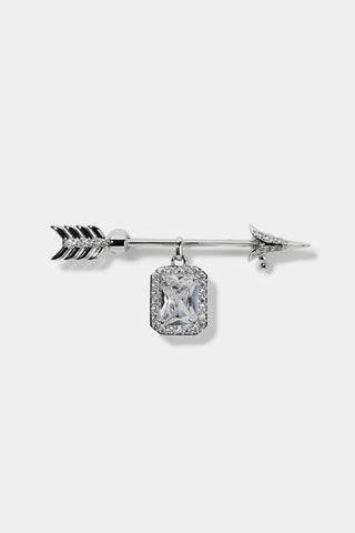 CEREMONY SWAG EMERALD ARROW PIN BAG CHARM IN RHODIUM PLATING