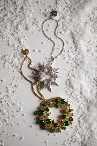 GOOD CHEER WREATH AND STARBURST ORNAMENTS